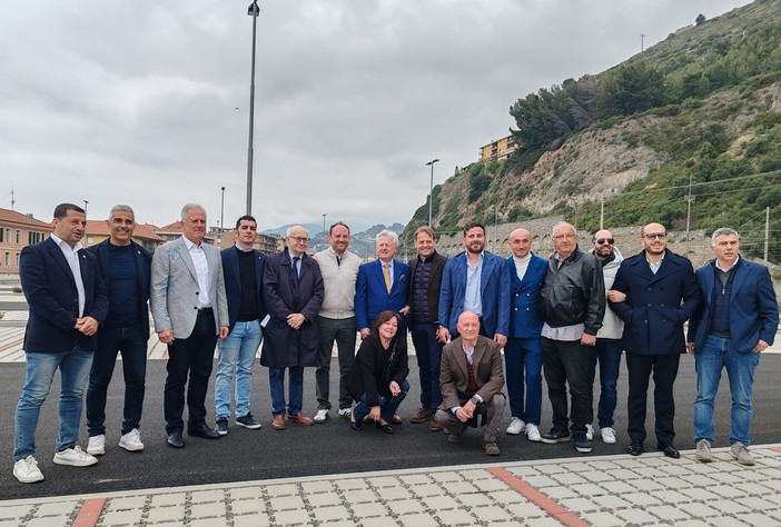 Nuovo parcheggio di corso Genova a Ventimiglia, Di Muro: "Apertura parziale, 307 posti auto gratuiti per la città" (Foto e video)