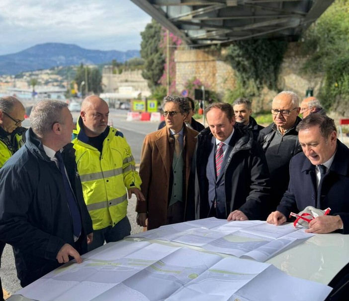 Attraversamenti pedonali sulla SS1 Aurelia, Anas e Comune di Ventimiglia potenzieranno la sicurezza