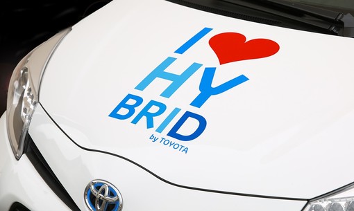 Il via alle auto ibride in Liguria Il via alle auto ibride in Liguria