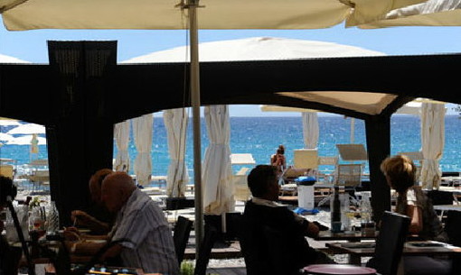 Bordighera: ‘Giallo in tavola…’, al ristorante aMarea la 1a serata a tavola con Pepe Carvalho