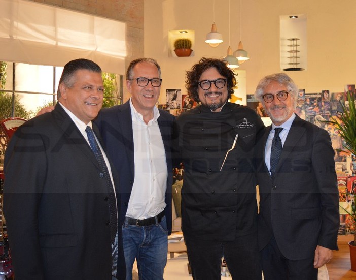 Sanremo: Alessandro Borghese al Casinò per registrare il suo programma di cucina “Farò da ariete per il gambero rosso e per proteggere in nostri prodotti”