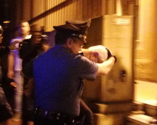 Imperia: Nadhir Garibizzo, dopo l'omicidio forse si sarebbe suicidato, ma era anche pronto ad andare in carcere. Lo dimostrano gli abiti di ricambio che aveva con sé Imperia: Nadhir Garibizzo, dopo l'omicidio forse si sarebbe suicidato, ma era anche pronto ad andare in carcere. Lo dimostrano gli abiti di ricambio che aveva con sé