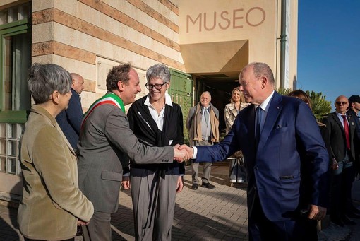 Ventimiglia, il principe Alberto II di Monaco visita il museo preistorico dei Balzi Rossi Ventimiglia, il principe Alberto II di Monaco visita il museo preistorico dei Balzi Rossi