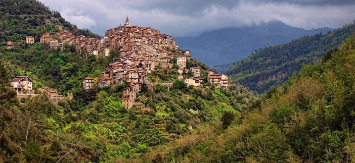 Apricale e Perinaldo nella top ten delle località più apprezzate dagli stranieri che vogliono comprare casa