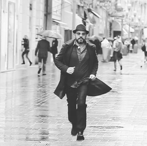 Sanremo: il cantautore matuziano torna in 'scena' venerdì prossimo in piazza Bresca all'ora dell'aperitivo