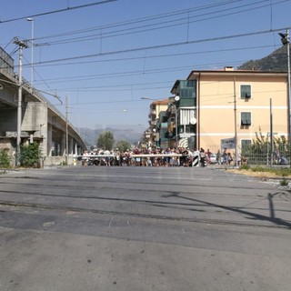 Ventimiglia: guasto elettrico sulla ferrovia a Roverino, treni bloccati da e per la Francia fino alle 11 Ventimiglia: guasto elettrico sulla ferrovia a Roverino, treni bloccati da e per la Francia fino alle 11