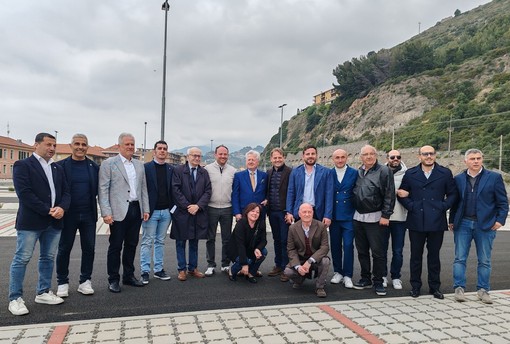 Nuovo parcheggio di corso Genova a Ventimiglia, Di Muro: "Apertura parziale, 307 posti auto gratuiti per la città" (Foto e video) Nuovo parcheggio di corso Genova a Ventimiglia, Di Muro: "Apertura parziale, 307 posti auto gratuiti per la città" (Foto e video)