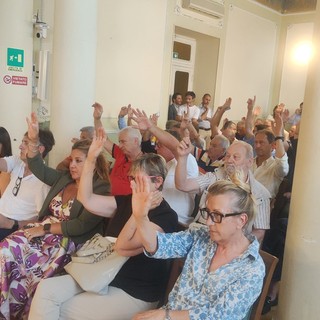 Affidamento del TPL a Riviera Trasporti: via libera da sindaci e consiglio provinciale dopo le modifiche richieste da Agcom e Art