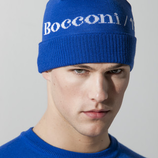 AUDES "da 15 anni innamorati dell’idea semplice che l’abbigliamento sia un mezzo attraverso cui esprimere ciò che siamo"