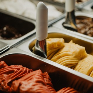 L'importanza dell'arredamento funzionale nelle gelaterie: il caso di Cosentino Arredamenti L'importanza dell'arredamento funzionale nelle gelaterie: il caso di Cosentino Arredamenti