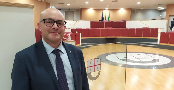 "Salute e Scienze della Vita": da ottobre in Liguria parte il nuovo bando a sostegno dei progetti di ricerca industriale e sviluppo sperimentale "Salute e Scienze della Vita": da ottobre in Liguria parte il nuovo bando a sostegno dei progetti di ricerca industriale e sviluppo sperimentale