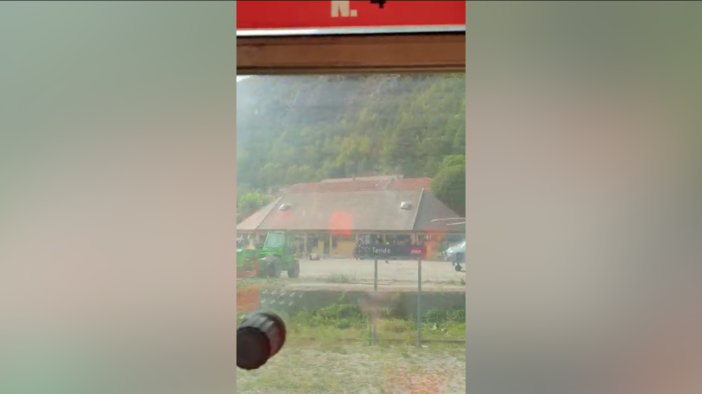 Il carrello di manutenzione di Rfi arriva a Tende, è la prima volta dal 3 ottobre: tratta ripristinata (forse) da sabato (video)