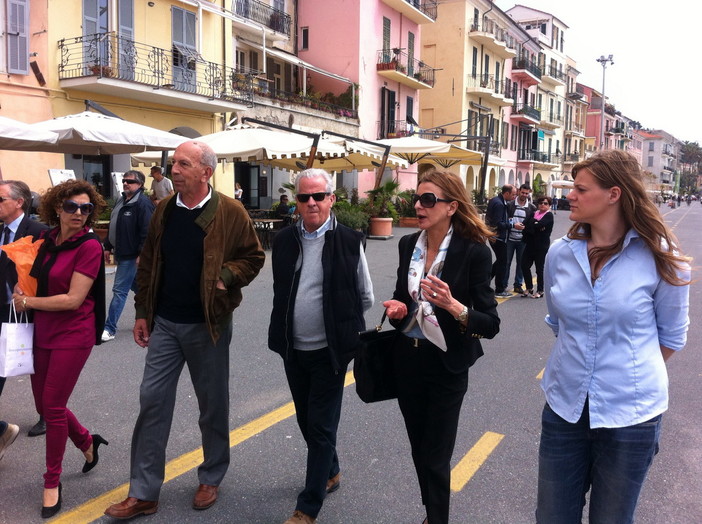 Imperia: Annoni ad Oneglia con Claudio Scajola incontra gli operatori commerciali
