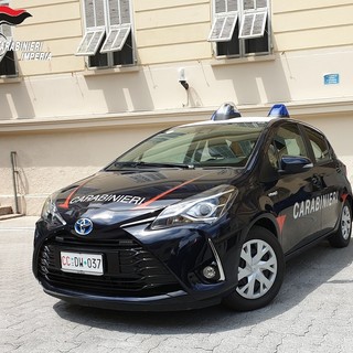 Da ieri in servizio al comando provinciale dei Carabinieri la prima auto con i colori istituzionali dotata di motore ibrido Da ieri in servizio al comando provinciale dei Carabinieri la prima auto con i colori istituzionali dotata di motore ibrido