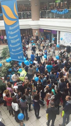 Angsa Imperia: grande successo per il flashmob organizzato nella giornata di consapevolezza sull'autismo