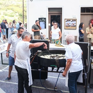 A Vallebona protagonista l’acqua di fior d’arancio amaro, presidio Slow Food del Comune, prodotta da La vecchia distilleria
