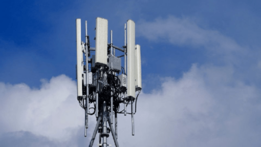 5G: i sindaci non potranno vietare l'installazione delle antenne, il governo approva la norma nel decreto semplificazioni