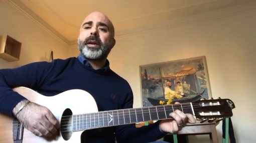 Coronavirus, la cover "virale" di Attilio Gennaro, che rivisita "un giudice" di De Andrè adesso diventato "Un untore" (Video)