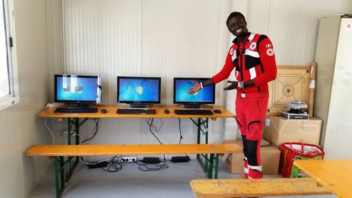 Ventimiglia: la Croix Rouge di Monaco dona sei computer al Campo Roya, realizzata un’area informatica che sarà inaugurata nei prossimi giorni