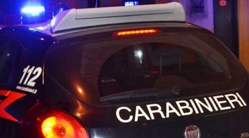 Bordighera: già in città disturbando i passanti e danneggiando l'arredo urbano, arrestato dai Carabinieri