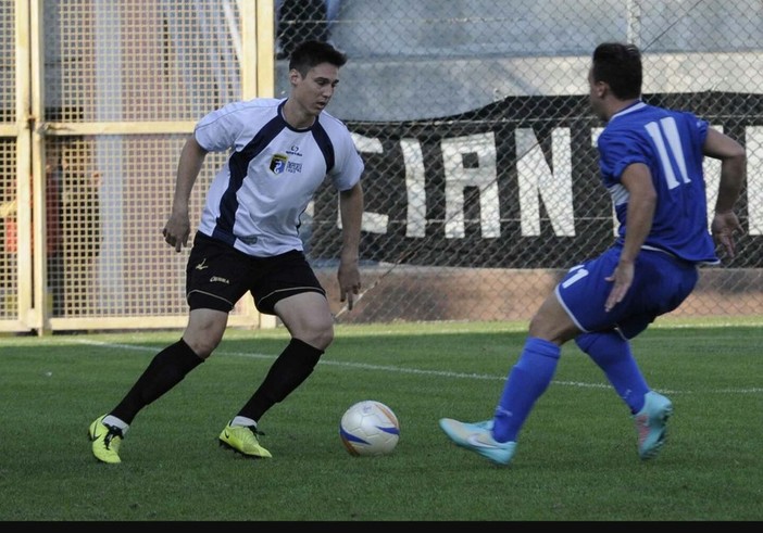 Calciomercato: il primo botto della sessione invernale è dell'Alassio FC, preso l'italo-argentino Agustin Battipiedi