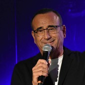 Festival 2026, Carlo Conti annuncia i duetti della quarta serata