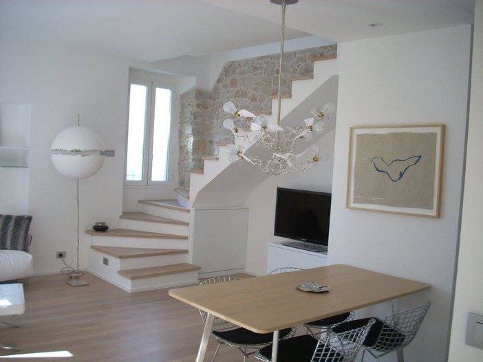 A Ventimiglia l'arte dinamica e d'esperienza della falegnameria Art & Style Design: a breve l'apertura di uno showroom con vendita diretta A Ventimiglia l'arte dinamica e d'esperienza della falegnameria Art & Style Design: a breve l'apertura di uno showroom con vendita diretta