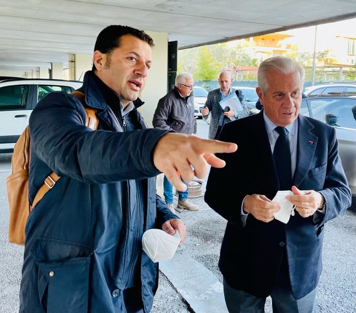 Vallecrosia, il sindaco Biasi a confronto con i primi cittadini del comprensorio: " “Un’azione di ascolto capillare per dare risposte concrete” (foto) Vallecrosia, il sindaco Biasi a confronto con i primi cittadini del comprensorio: " “Un’azione di ascolto capillare per dare risposte concrete” (foto)