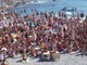 Cervo batte il Salento. Più di mille persone ballano alla spiaggia Marina De Re' sulle note di &quot;Andiamo a comandare&quot;. Foto e video