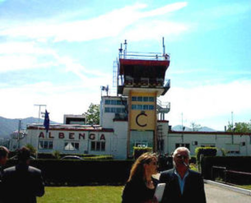 Imperia: lunedì prossimo la decisione in Consiglio, la Provincia venderà le quote dell'aeroporto 'Panero'