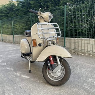 Accessori e ricambi Vespa: la guida completa all’acquisto