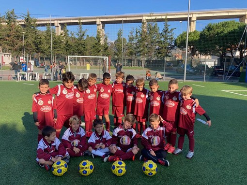 Calcio, prima esperienza dei Piccoli Amici 2015-2016 della Polisportiva Vallecrosia Academy (foto)