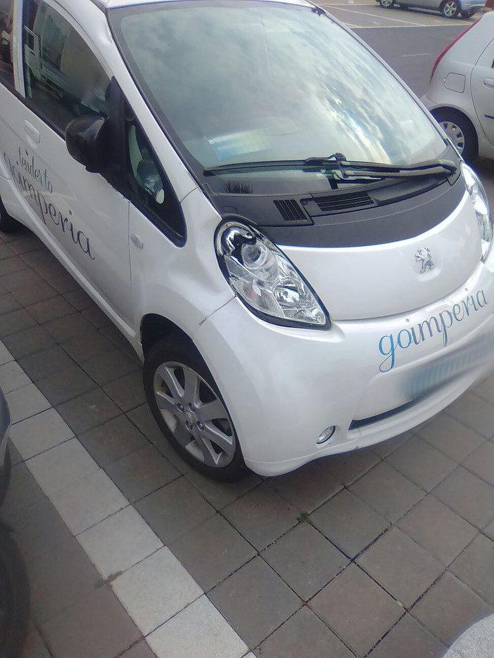 Imperia: auto della 'Go Imperia' investe ragazza sul molo lungo, alla guida dipendente ubriaco Imperia: auto della 'Go Imperia' investe ragazza sul molo lungo, alla guida dipendente ubriaco