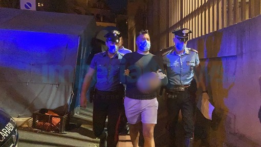 Imperia: aggressione a sprangate, giostraio 33enne fermato per tentato omicidio (foto e video) Imperia: aggressione a sprangate, giostraio 33enne fermato per tentato omicidio (foto e video)