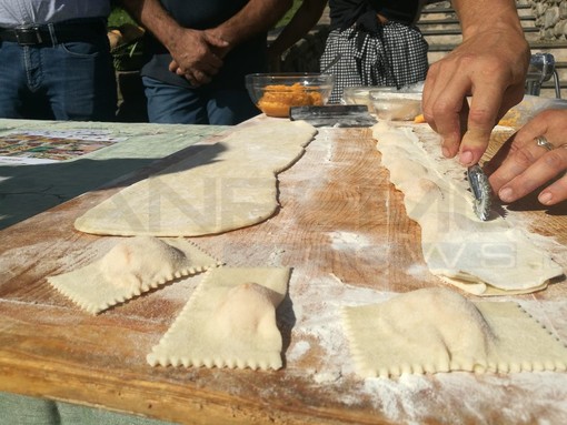 Tradizione in cucina, a Camporosso torna la sagra dei barbagiuai (Foto)