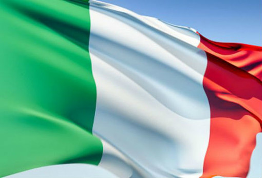 Ventimiglia: Festa dell'Unità d'Italia, i Lions hanno consegnato il tricolore alle classi quinte dell'I.C. Biancheri