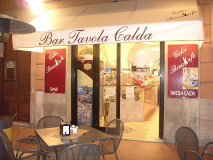 Imperia: nuova asta per l'affitto del bar di piazza Calvi. Nel bando il divieto di posizionare slot machine