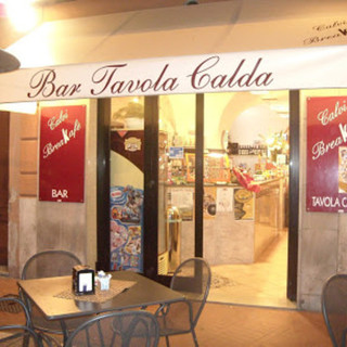 Imperia: nuova asta per l'affitto del bar di piazza Calvi. Nel bando il divieto di posizionare slot machine