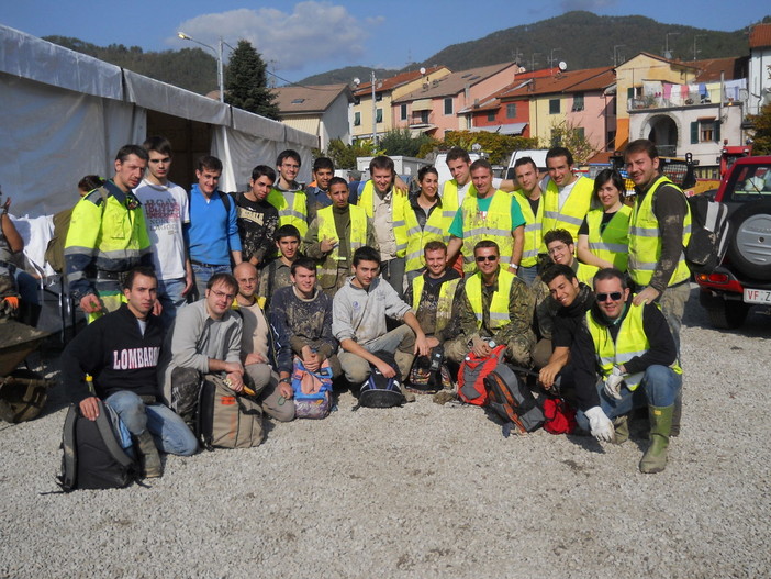 Anche i Giovani Padani tra i volontari nello spezzino per aiutare la popolazione colpita dagli eventi alluvionali