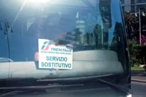 Sanremo, segnalazione sui bus sostitutivi Trenitalia: “Nessuna indicazione per i passeggeri diretti a Genova” Sanremo, segnalazione sui bus sostitutivi Trenitalia: “Nessuna indicazione per i passeggeri diretti a Genova”