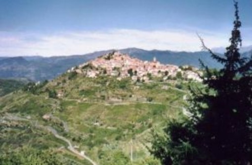 Comune e fondazione Carige a sostegno della terza età grazie al progetto “Bajardo per i nonni”