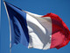 Il municipio di Nizza invita i cittadini ad esporre per domani la bandiera tricolore sui balconi e alle finestre