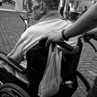 Sociale: 3 milioni di euro da Regione Liguria per bonus badanti e baby sitter