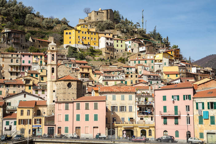 Badalucco: 12 giugno primo consiglio comunale in piazza, numerose novità in vista a partire dai numeri della maggioranza Badalucco: 12 giugno primo consiglio comunale in piazza, numerose novità in vista a partire dai numeri della maggioranza