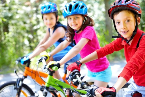 Bicicletta e salute: perché andare in bici fa bene. Tutti in sella con i consigli di Fab SMS