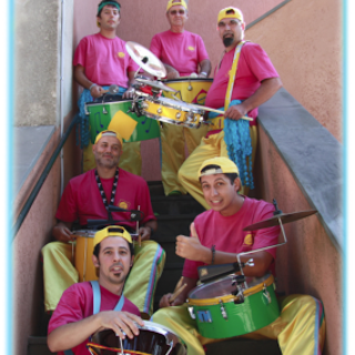 Imperia: "BandaSamba by Globedrum", spettacolo con i trampolieri danzanti domani sera a Borgo Marina