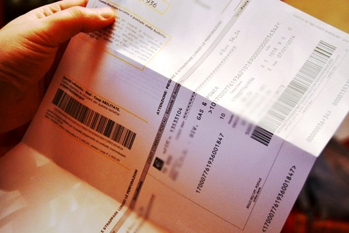 Bollette di Rivieracqua a Taggia, 1.500 persone fanno fronte comune: "Vogliamo capire come muoverci"