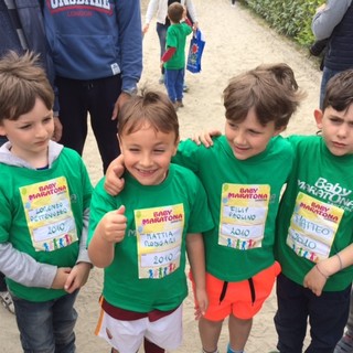 Sanremo: il piccolo atleta Mattia Rodigari vince la Baby Maratona 2016. Il video della premiazione Sanremo: il piccolo atleta Mattia Rodigari vince la Baby Maratona 2016. Il video della premiazione