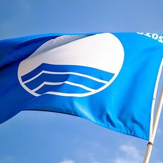 Nuove regole sulla Bandiera Blu, per ottenere il vessillo va garantita la sorveglianza sulle spiagge libere: a rischio molti lidi in provincia Nuove regole sulla Bandiera Blu, per ottenere il vessillo va garantita la sorveglianza sulle spiagge libere: a rischio molti lidi in provincia