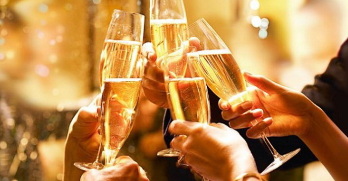 Natale e Capodanno tra distanze e restrizioni. Ne parliamo questa sera alle 20:45 a ‘2 ciapetti con Federico’ Natale e Capodanno tra distanze e restrizioni. Ne parliamo questa sera alle 20:45 a ‘2 ciapetti con Federico’